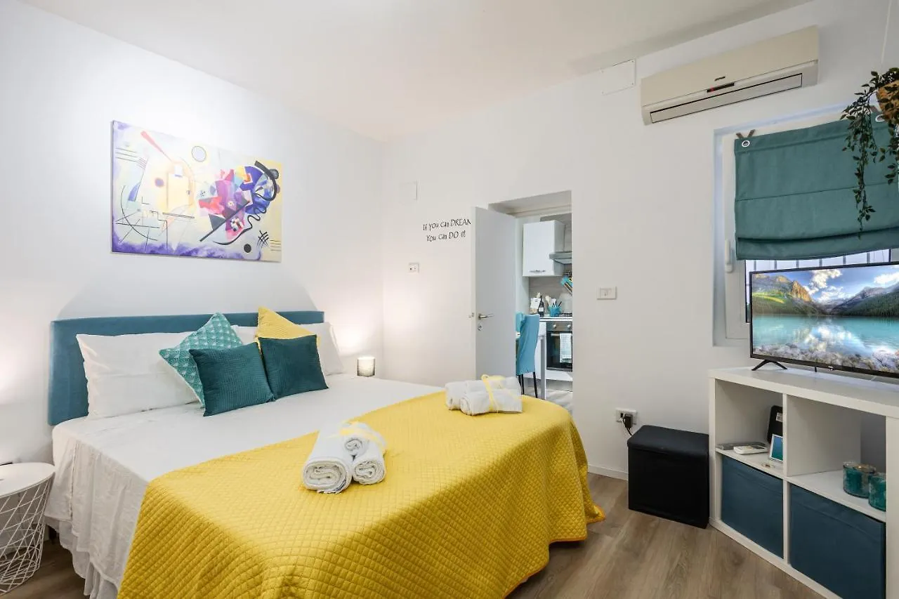 Yhellow Home Smart Apt With Netflix & Alexa バーリ
